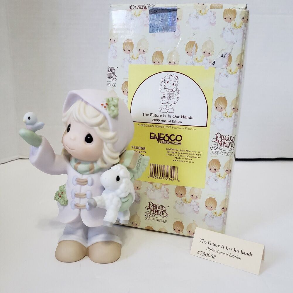 Precious Moments Figurine Annual Edition Vintage The Future Is In Our Hands 2000